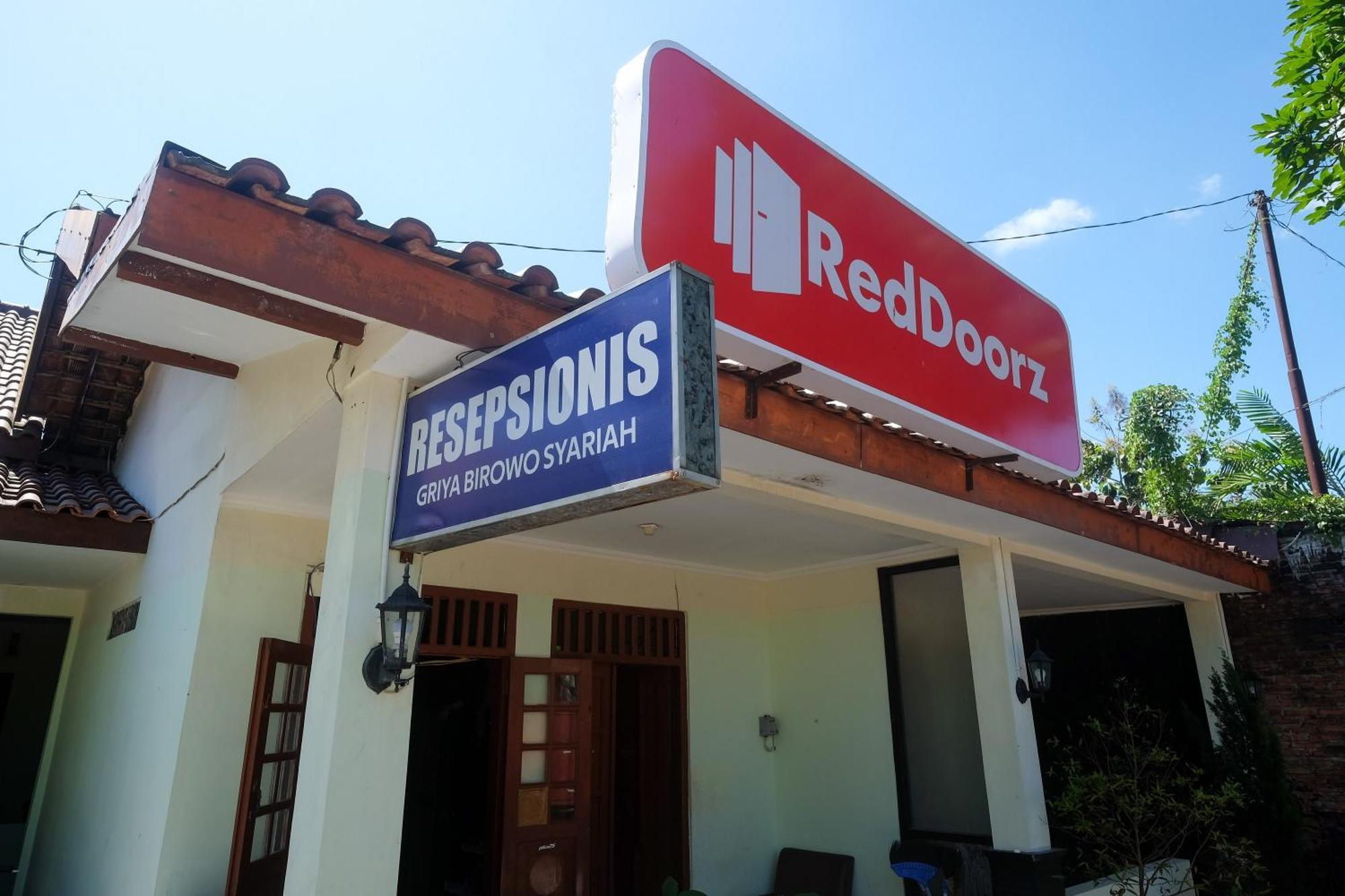 فندق Reddoorz Syariah Near Alun Alun Wonosari المظهر الخارجي الصورة