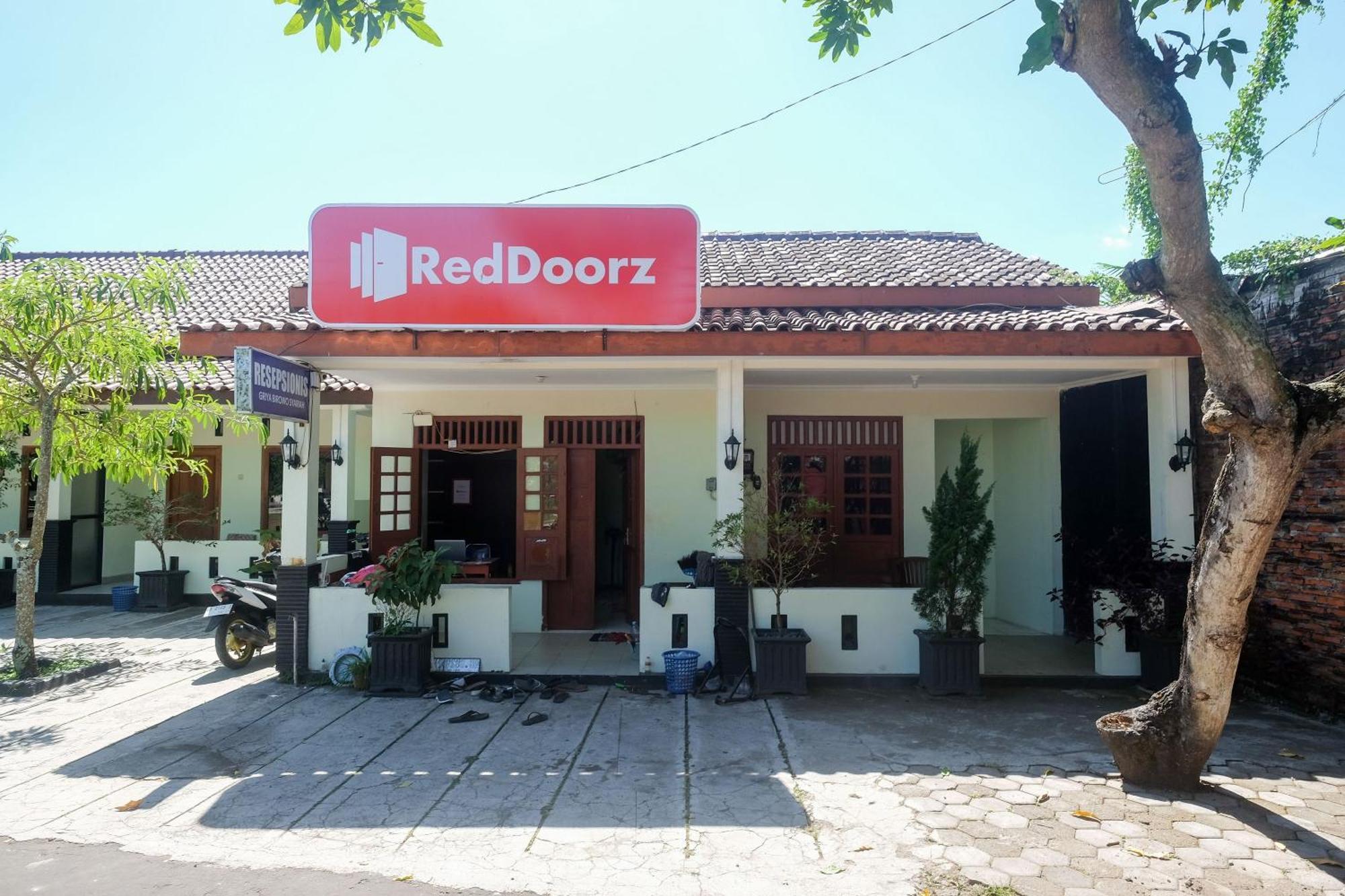 فندق Reddoorz Syariah Near Alun Alun Wonosari المظهر الخارجي الصورة