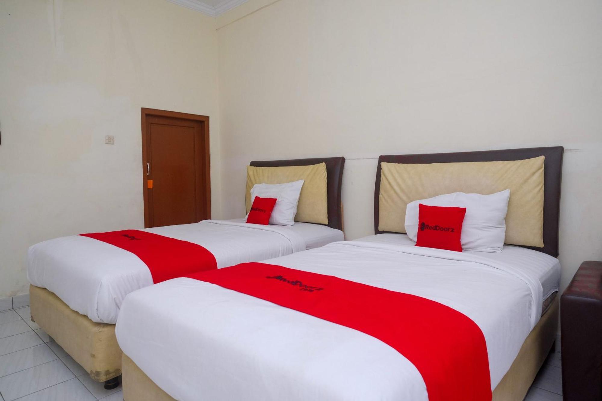 فندق Reddoorz Syariah Near Alun Alun Wonosari المظهر الخارجي الصورة
