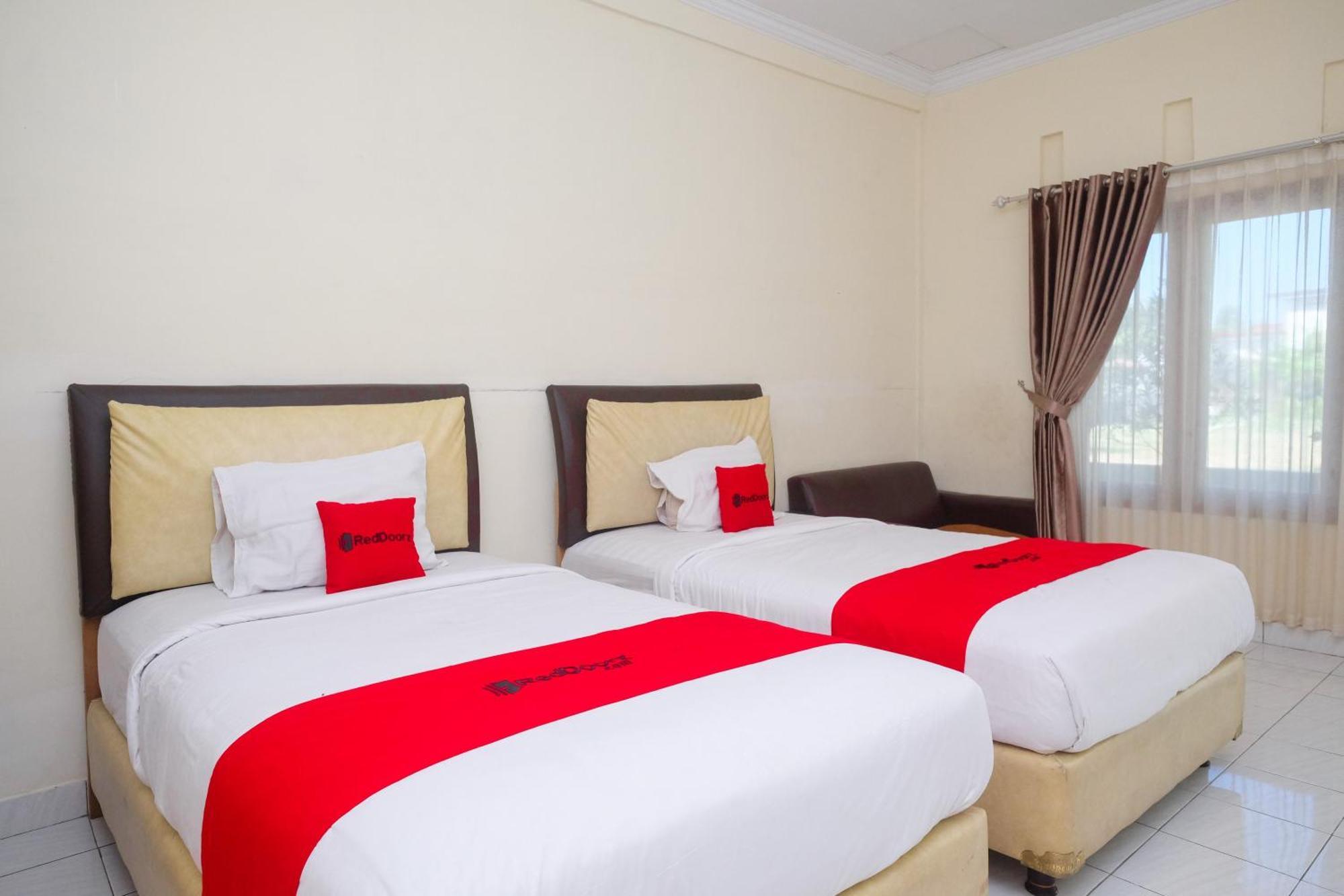 فندق Reddoorz Syariah Near Alun Alun Wonosari المظهر الخارجي الصورة